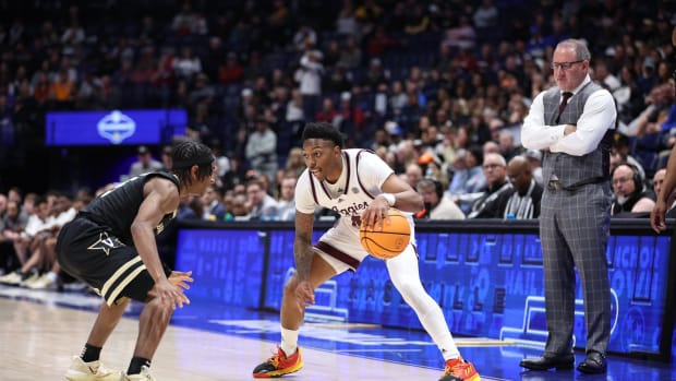 aggies basketball 1